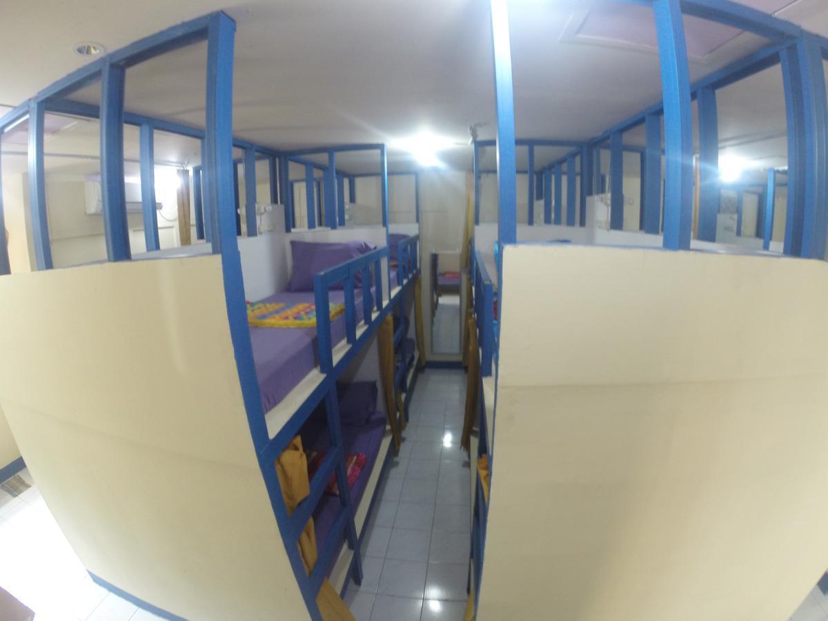 Centro Hostel Labuan Bajo Kültér fotó